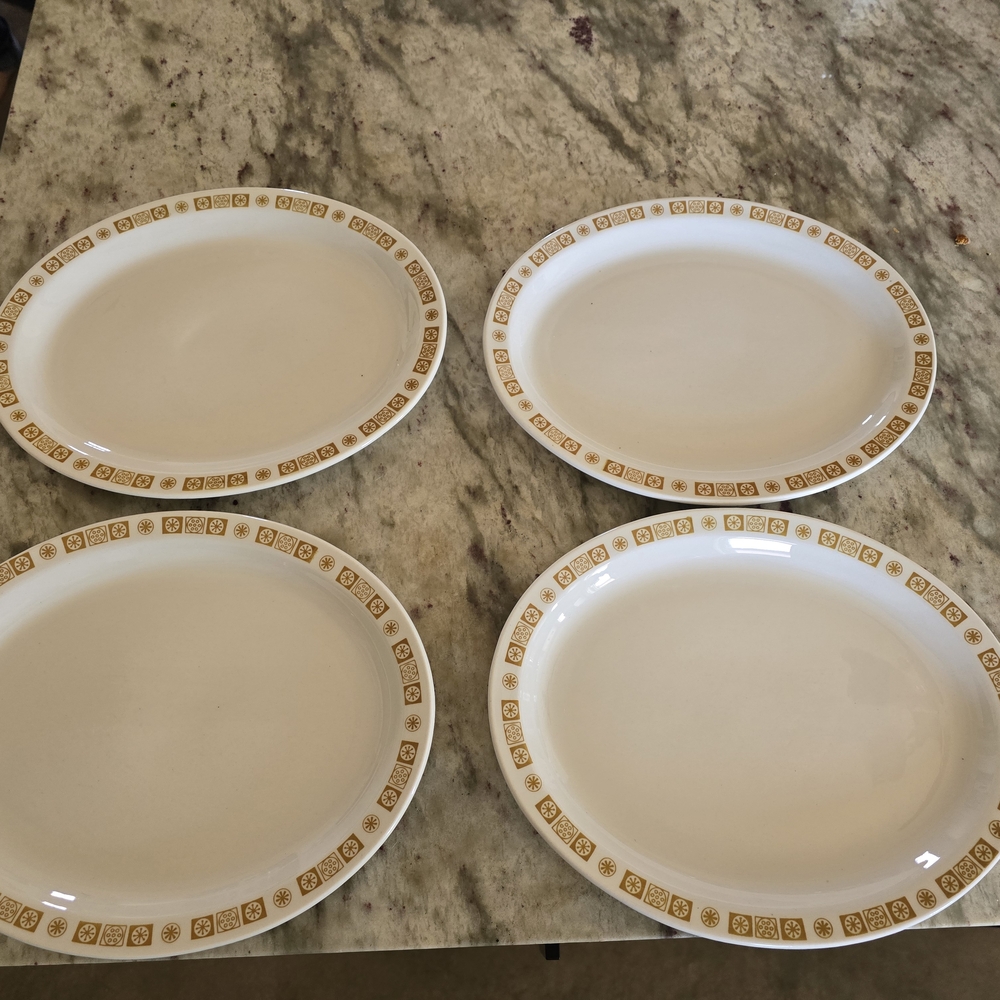 Buffalo Gold and White Oval Dinnerware Set